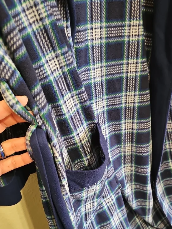 Chaps Men's Robe - Picture 7 of 8